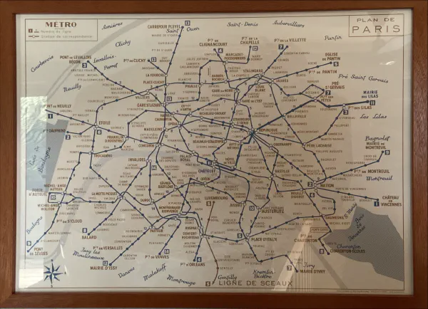 Paris Metro by Emma Stenhouse